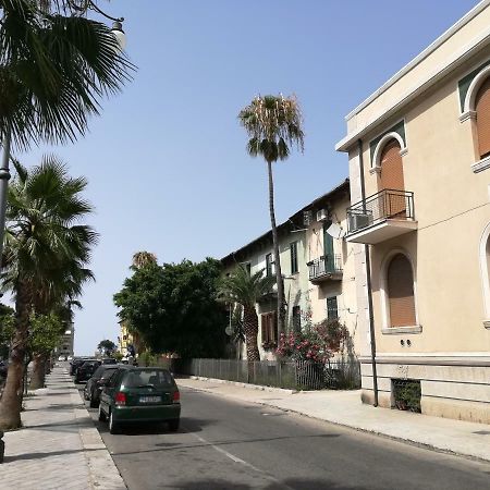 Guest House B&B Via Marina Reggio di Calabria Bagian luar foto